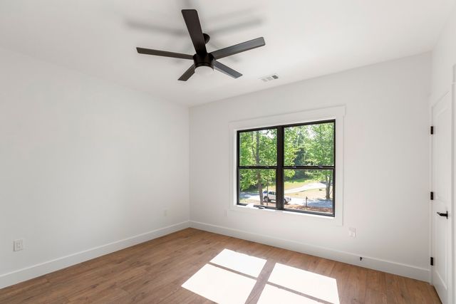 906 Fairfield Drive, Seneca, SC 29678