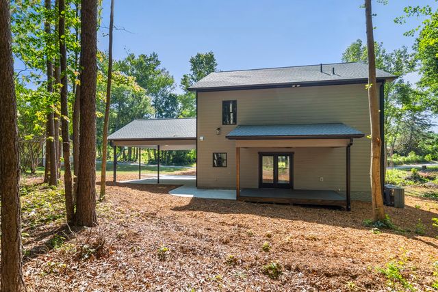 906 Fairfield Drive, Seneca, SC 29678