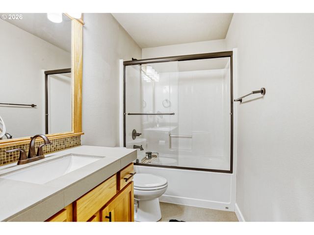 8625 N ENDICOTT Ave, Portland, OR 97217