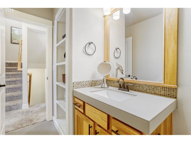 8625 N ENDICOTT Ave, Portland, OR 97217