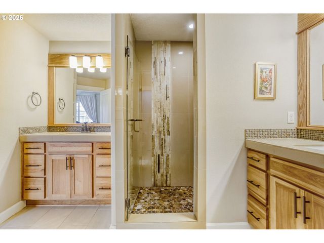 8625 N ENDICOTT Ave, Portland, OR 97217