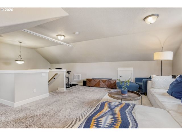 8625 N ENDICOTT Ave, Portland, OR 97217