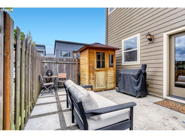 8625 N ENDICOTT Ave, Portland, OR 97217