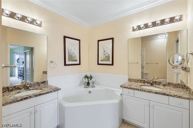3365 Grand Cypress DR 201, Naples, FL 34119