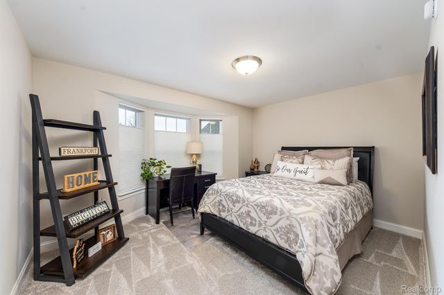 1925 Egret Pointe, Genoa Township, MI 48843