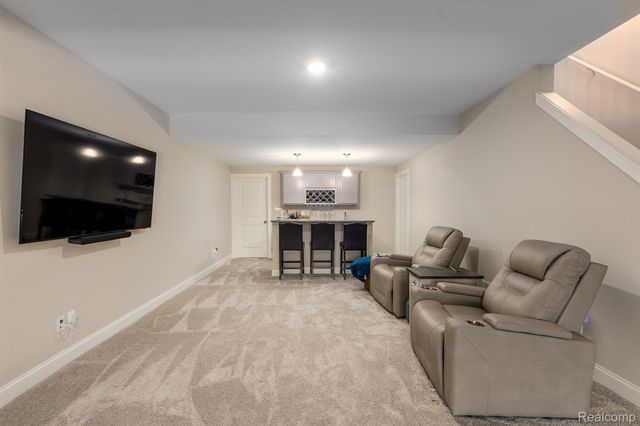 1925 Egret Pointe, Genoa Township, MI 48843