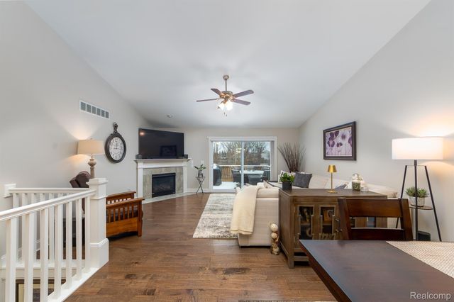 1925 Egret Pointe, Genoa Township, MI 48843