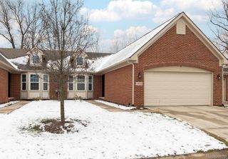 1925 Egret Pointe, Genoa Township, MI 48843