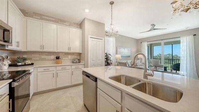 17600 OPAL SAND DRIVE 301, Venice, FL 34293
