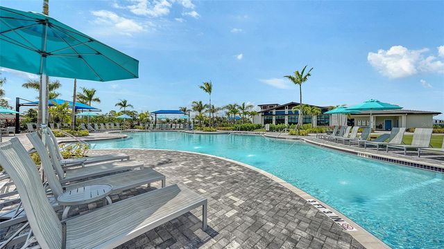 17600 OPAL SAND DRIVE 301, Venice, FL 34293
