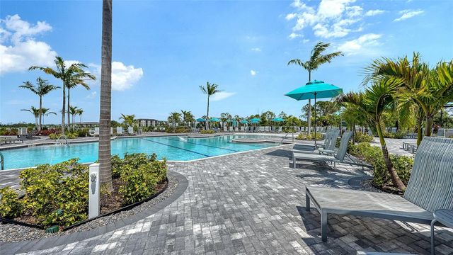 17600 OPAL SAND DRIVE 301, Venice, FL 34293