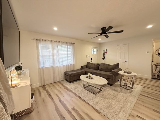 121 Ace Ranch Rd, Kerrville, TX 78028