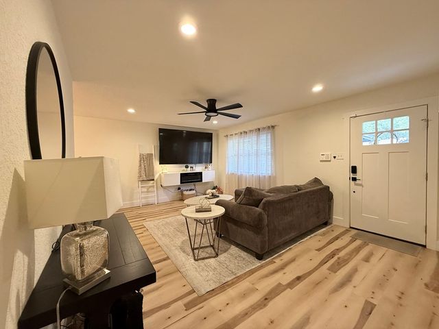 121 Ace Ranch Rd, Kerrville, TX 78028