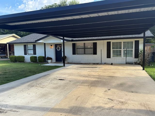 121 Ace Ranch Rd, Kerrville, TX 78028