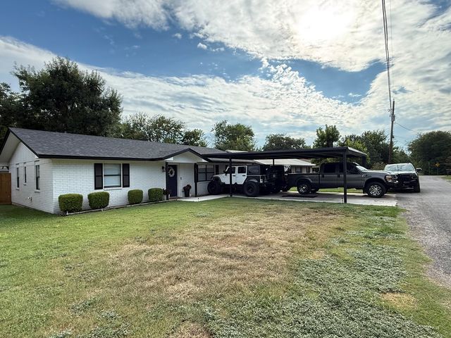 121 Ace Ranch Rd, Kerrville, TX 78028