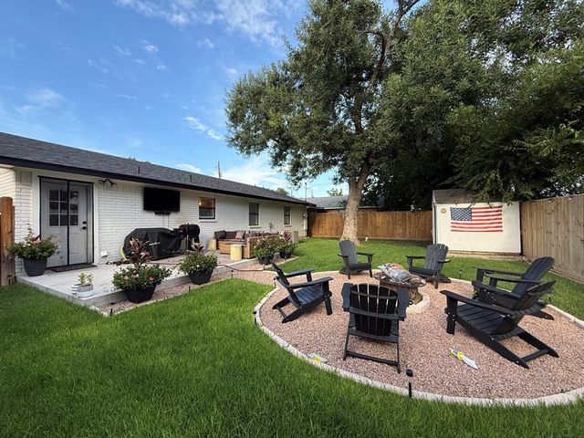 121 Ace Ranch Rd, Kerrville, TX 78028