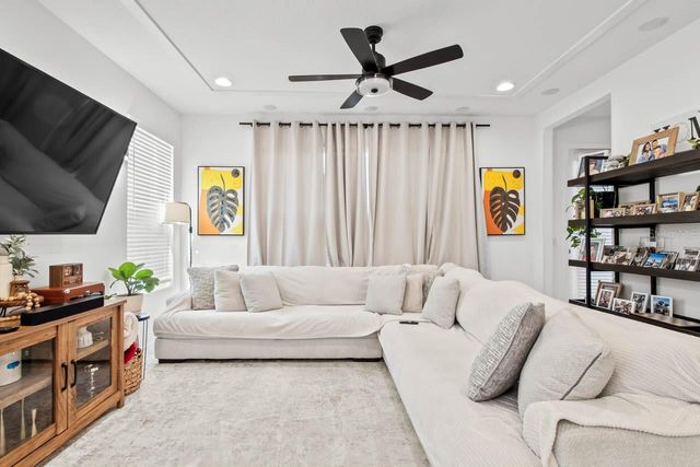 6262 GOLDCOAST AVENUE, Apollo Beach, FL 33572