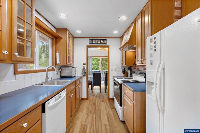 1996 Roberta Av S, Salem, OR 97302