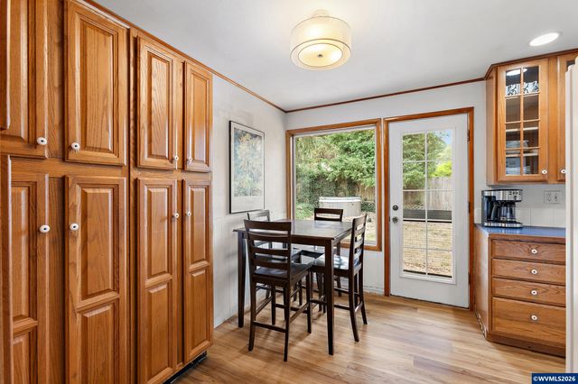 1996 Roberta Av S, Salem, OR 97302