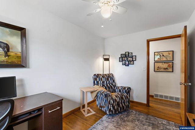 1996 Roberta Av S, Salem, OR 97302