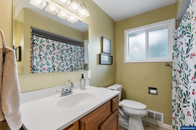 1996 Roberta Av S, Salem, OR 97302