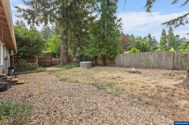 1996 Roberta Av S, Salem, OR 97302