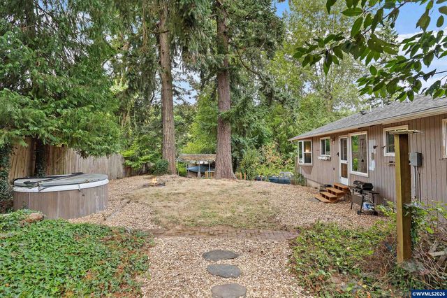 1996 Roberta Av S, Salem, OR 97302