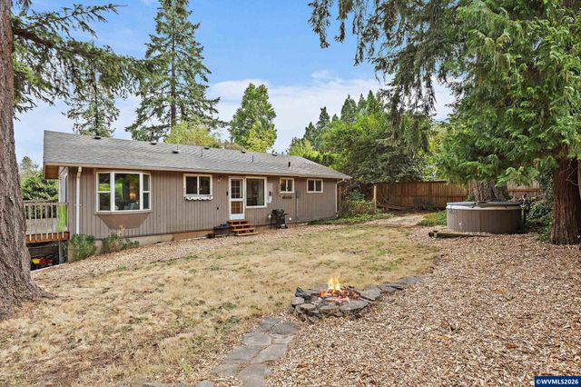 1996 Roberta Av S, Salem, OR 97302