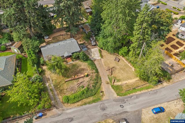 1996 Roberta Av S, Salem, OR 97302