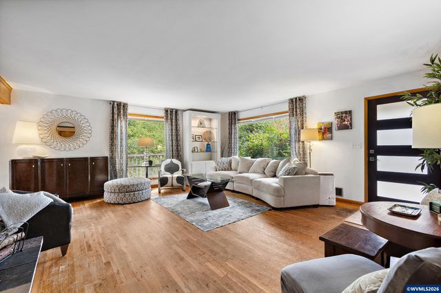 1996 Roberta Av S, Salem, OR 97302