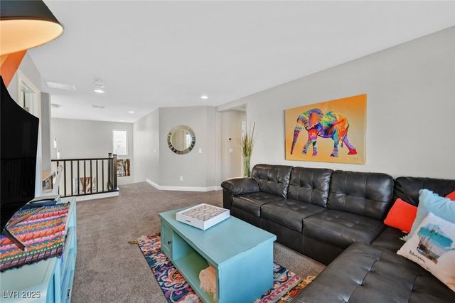 8655 Rori Springs Street, Las Vegas, NV 89178