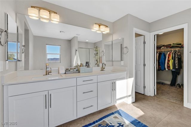 8655 Rori Springs Street, Las Vegas, NV 89178