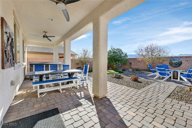 8655 Rori Springs Street, Las Vegas, NV 89178