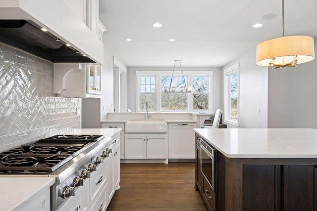 726 Woodland Hill Court, Medina, MN 55340