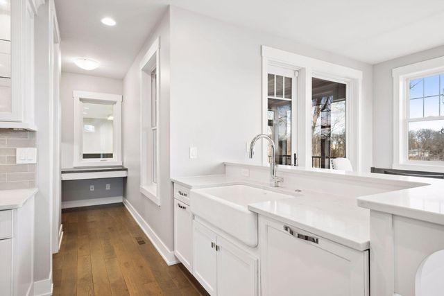 726 Woodland Hill Court, Medina, MN 55340