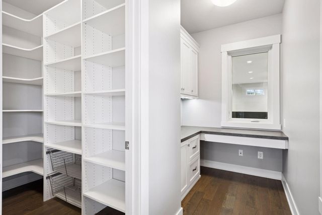 726 Woodland Hill Court, Medina, MN 55340