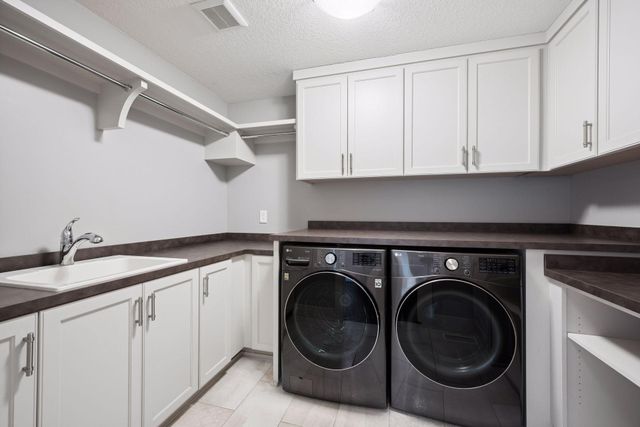 726 Woodland Hill Court, Medina, MN 55340