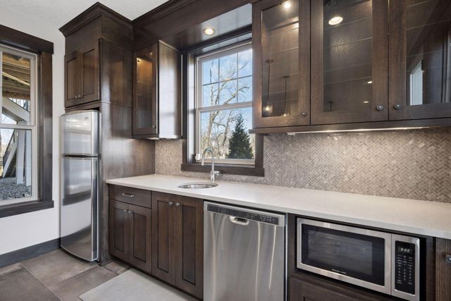 726 Woodland Hill Court, Medina, MN 55340