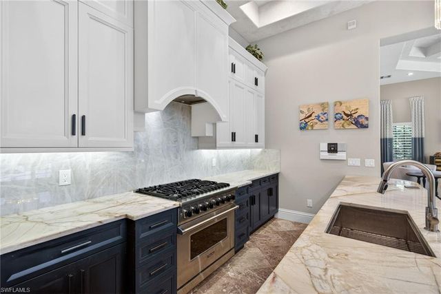 628 VENEZIA GRANDE DR, Naples, FL 34119