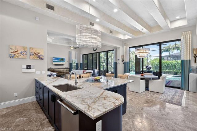 628 VENEZIA GRANDE DR, Naples, FL 34119