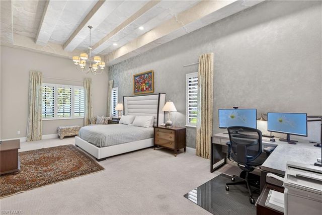 628 VENEZIA GRANDE DR, Naples, FL 34119