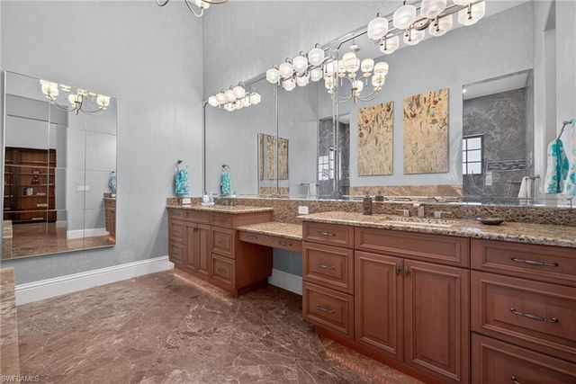 628 VENEZIA GRANDE DR, Naples, FL 34119