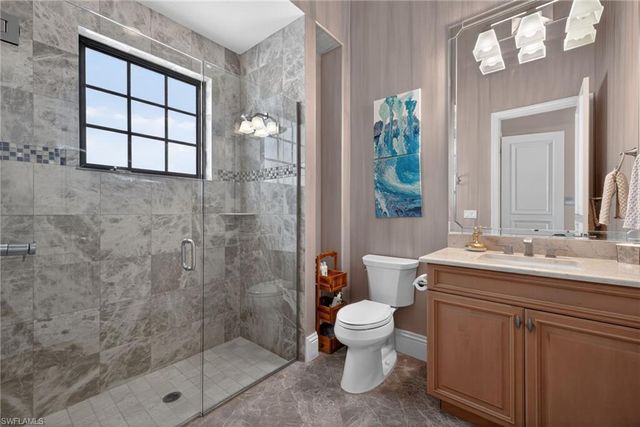 628 VENEZIA GRANDE DR, Naples, FL 34119