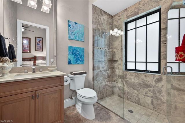 628 VENEZIA GRANDE DR, Naples, FL 34119