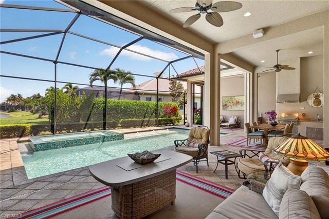 628 VENEZIA GRANDE DR, Naples, FL 34119