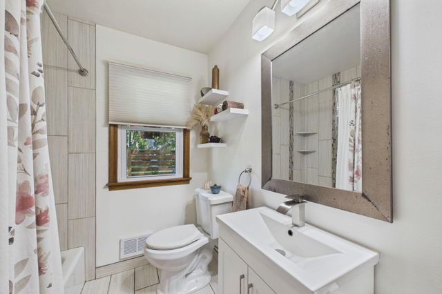 7016 Colorado Avenue N, Brooklyn Park, MN 55429
