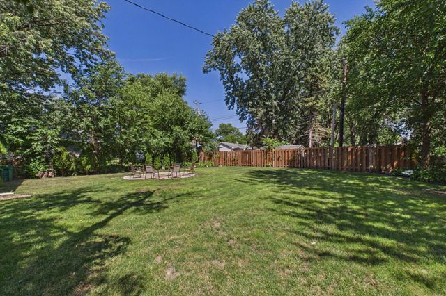 7016 Colorado Avenue N, Brooklyn Park, MN 55429