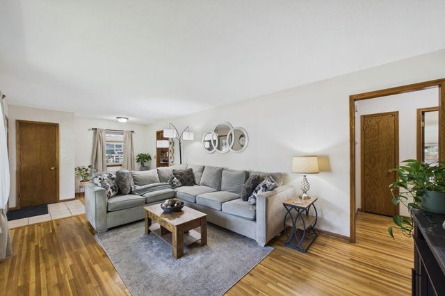 7016 Colorado Avenue N, Brooklyn Park, MN 55429