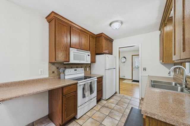 7016 Colorado Avenue N, Brooklyn Park, MN 55429
