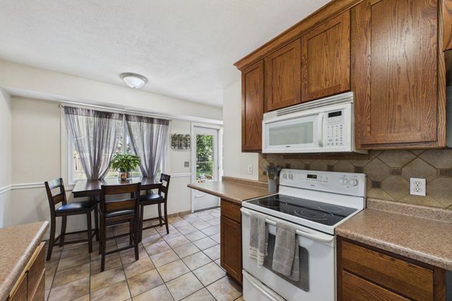 7016 Colorado Avenue N, Brooklyn Park, MN 55429